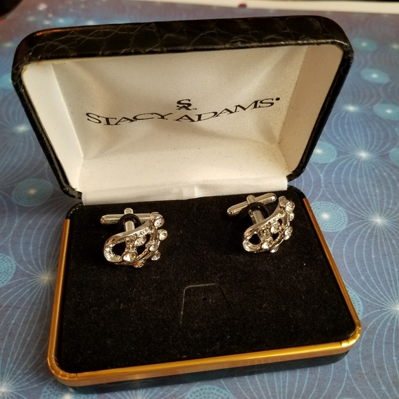 Stacy Adams Other - Stacy Adams cufflinks in box silver tone clear gem